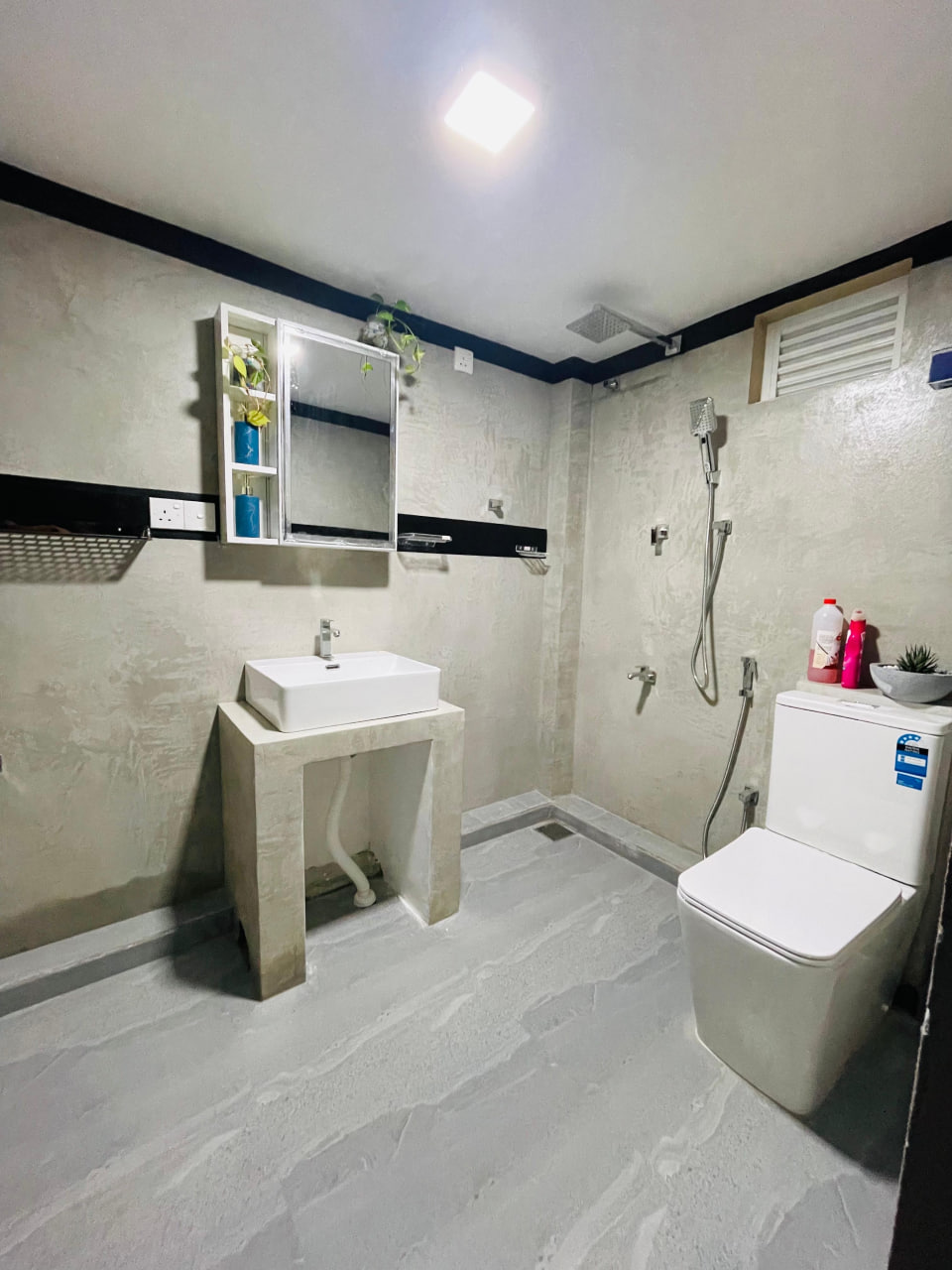 Dream Villa & Homestay Madiha Website